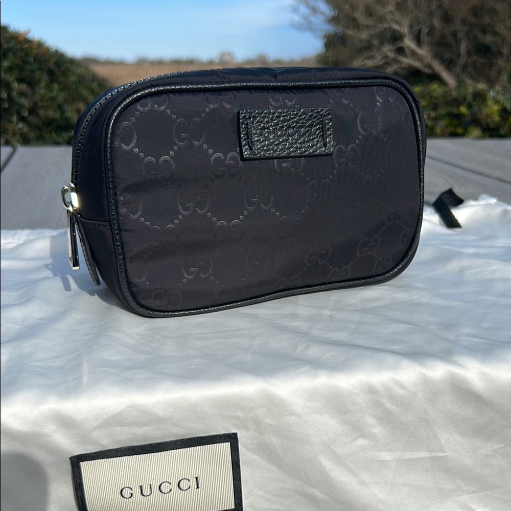 ๐ฆ Gucci Signature GG Monogram Bag